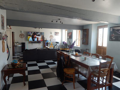 Maison - 205 m² - 10 pièces