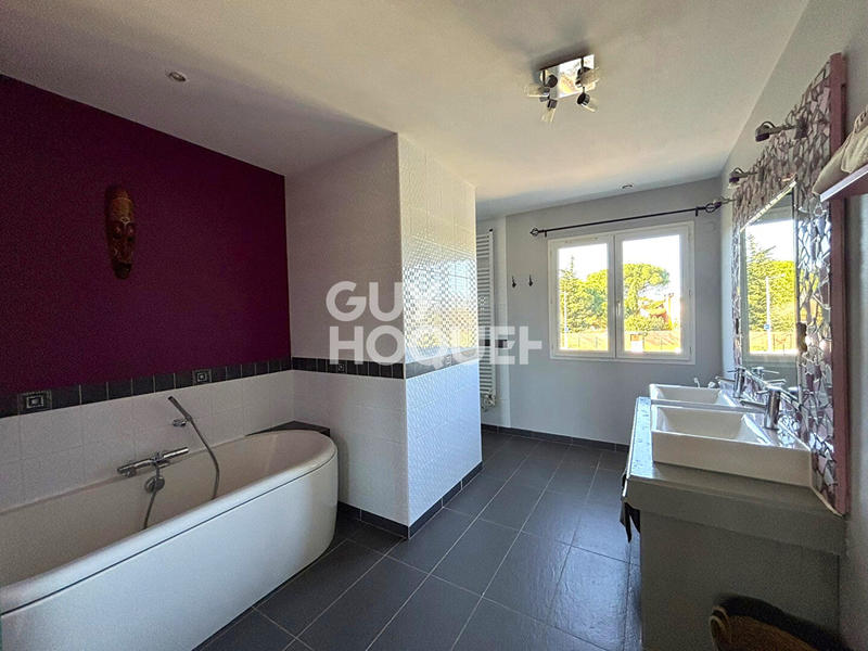 Maison - 192 m² - 7 pièces