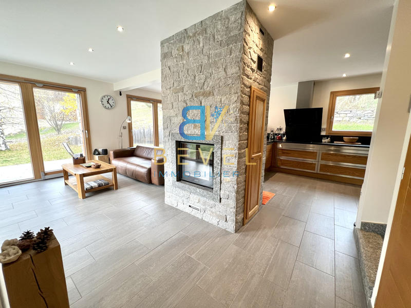 Maison - 160 m² - 4 pièces