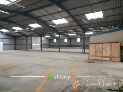 Entrepôt - 1 100 m² - 1 pièce