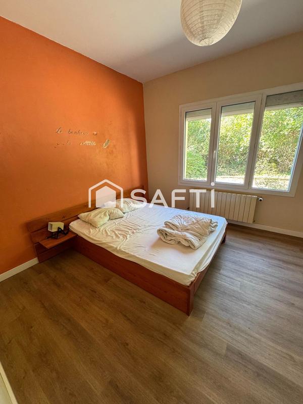 Maison - 138 m² - 8 pièces