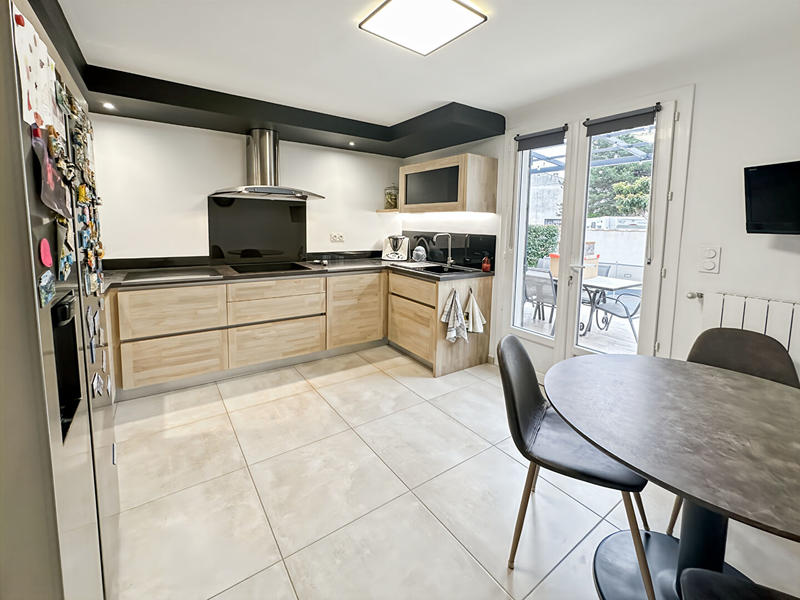 Maison - 153 m² - 6 pièces