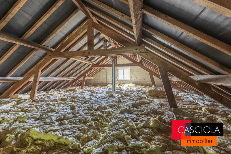 Maison - 216 m² - 7 pièces