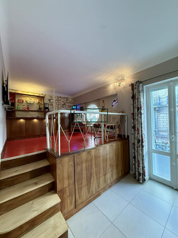 Maison - 346 m² - 8 pièces