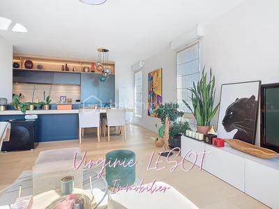 Appartement - 85 m² - 4 pièces