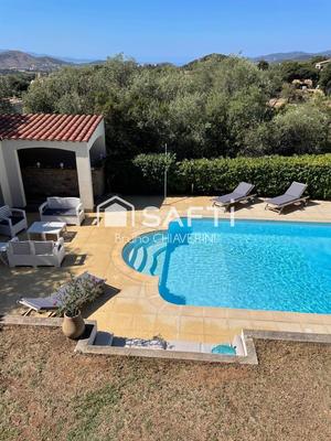 Maison - 176 m² - 5 pièces