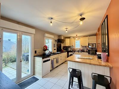 Maison - 137 m² - 7 pièces