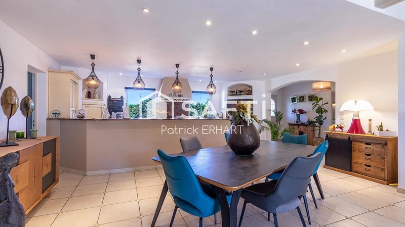 Maison - 278 m² - 7 pièces