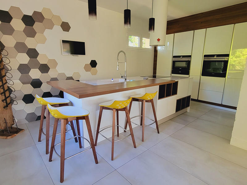 Maison - 180 m² - 6 pièces