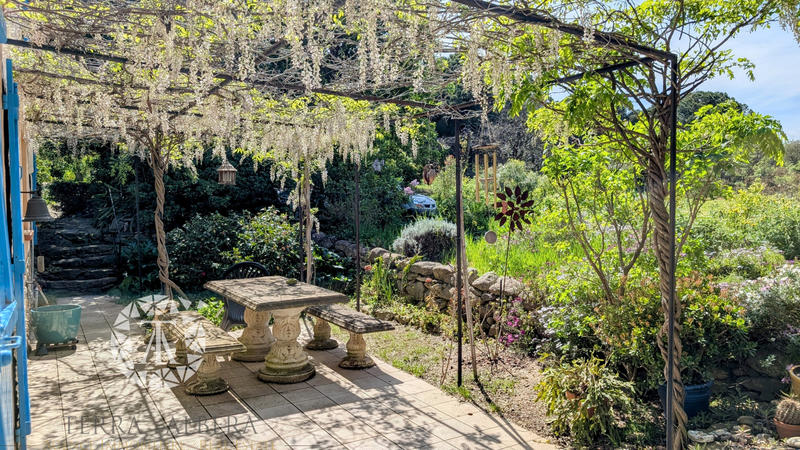 Mas - 239 m² - 6 pièces