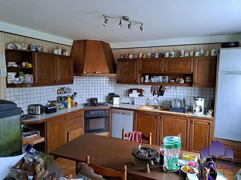 Maison traditionnelle - 170 m² - 8 pièces