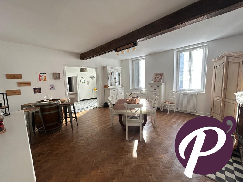 Maison - 400 m² - 10 pièces