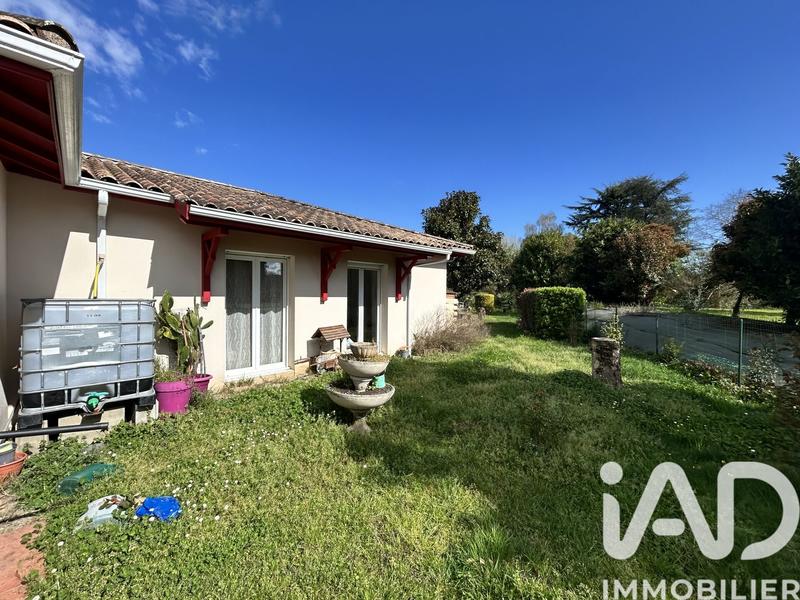 Maison - 99 m² - 5 pièces