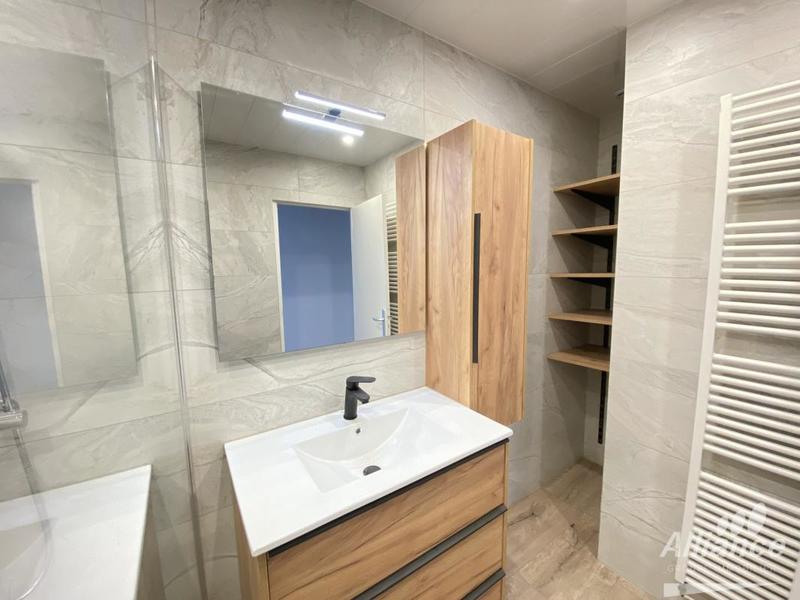 Appartement - 83 m² - 4 pièces