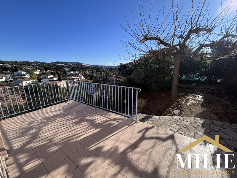 Maison - 82 m² - 3 pièces