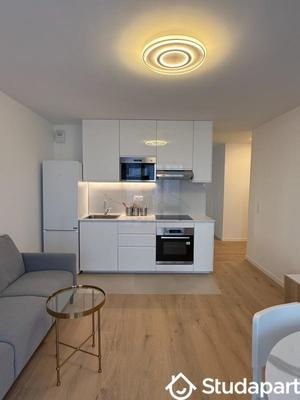 Chambre - 11 m² - 1 pièce