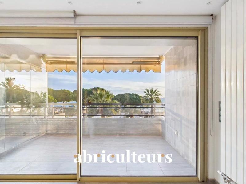 Appartement - 84 m² - 4 pièces