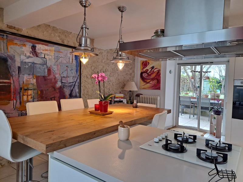 Maison - 180 m² - 6 pièces