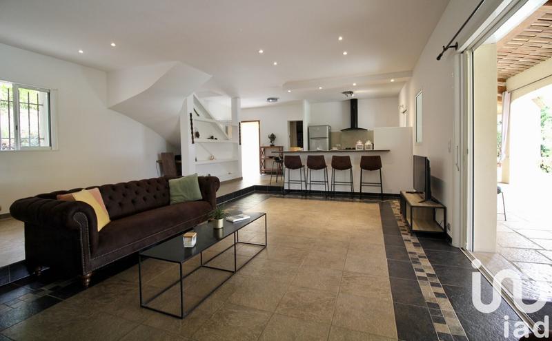 Maison - 225 m² - 5 pièces