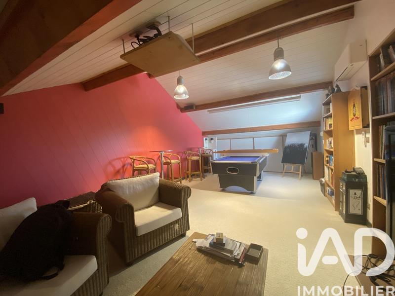 Maison - 220 m² - 6 pièces