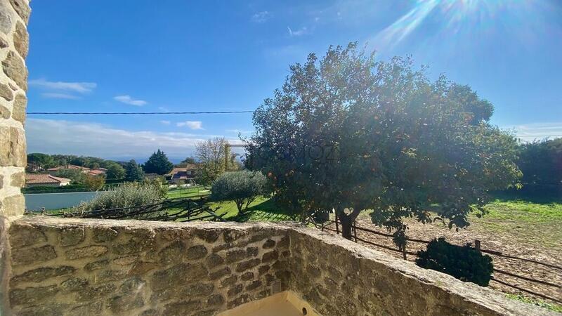 Maison en pierre - 181 m² - 8 pièces