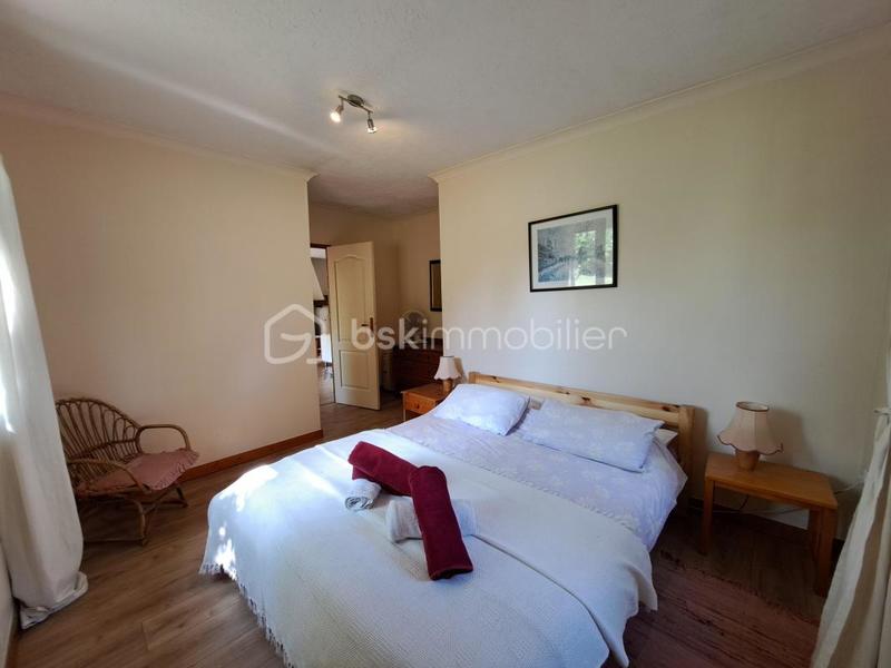 Propriété - 550 m² - 22 pièces