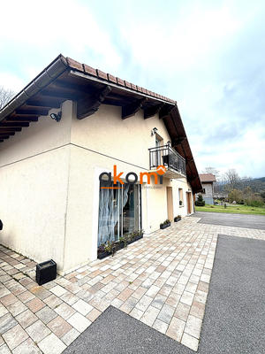 Maison - 122 m² - 7 pièces