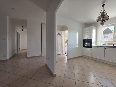 Maison - 74 m² - 5 pièces