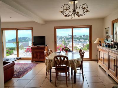 Maison contemporaine - 107 m² - 6 pièces