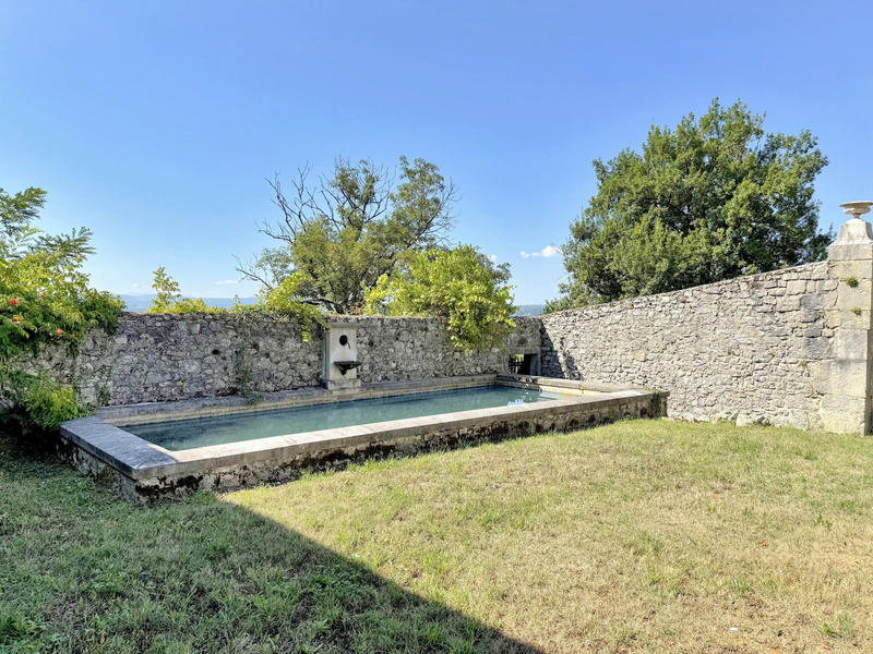 Château - 398 m² - 14 pièces