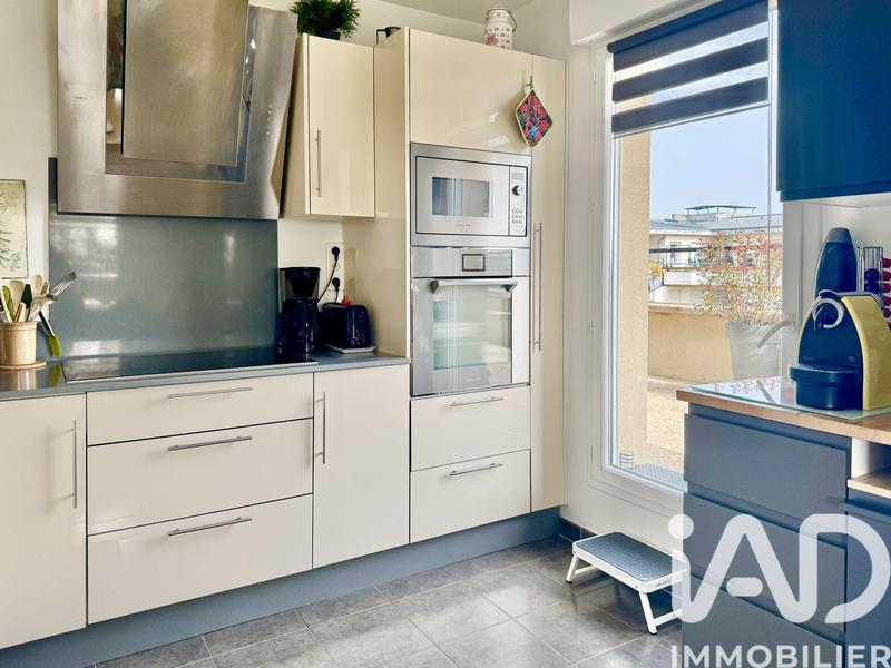 Appartement - 98 m² - 5 pièces