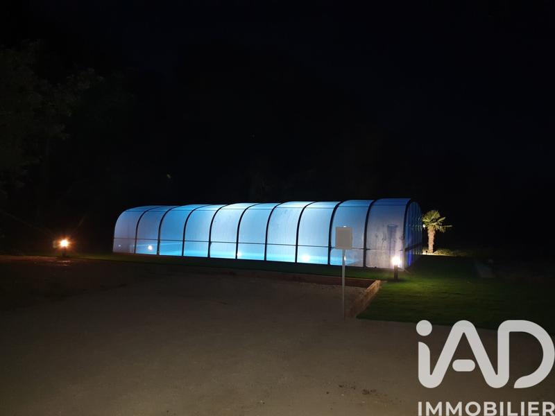 Maison - 486 m² - 17 pièces