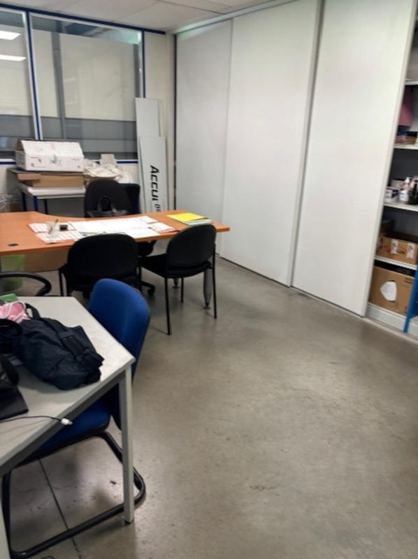 Local d'activité / Entrepôt - 1 100 m²