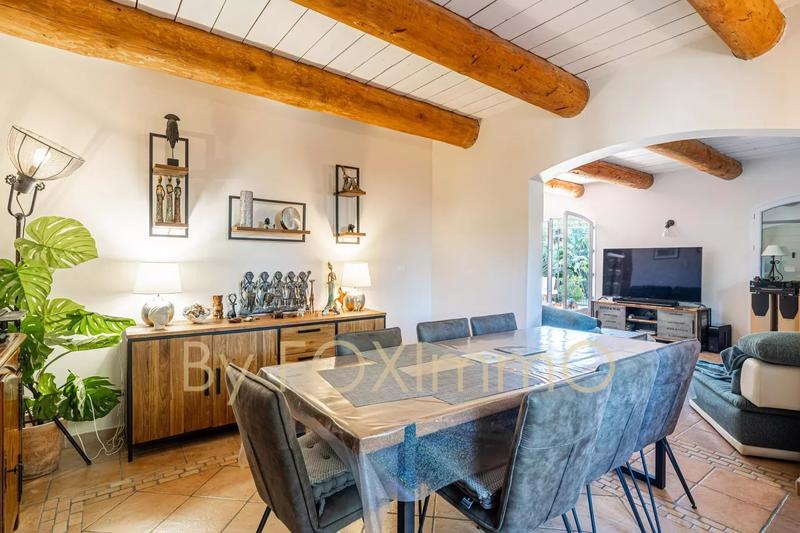 Villa - 225 m² - 6 pièces