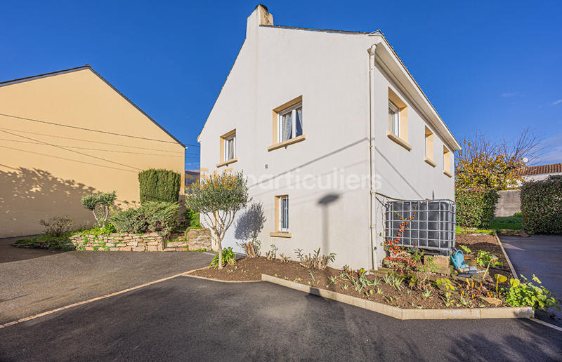 Maison - 95 m² - 5 pièces