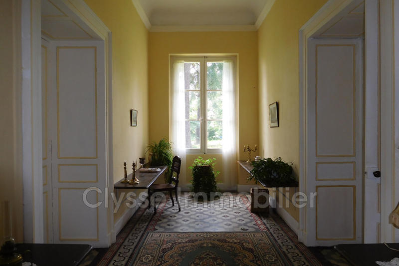 Maison - 820 m² - 18 pièces