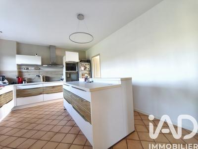 Maison - 139 m² - 5 pièces