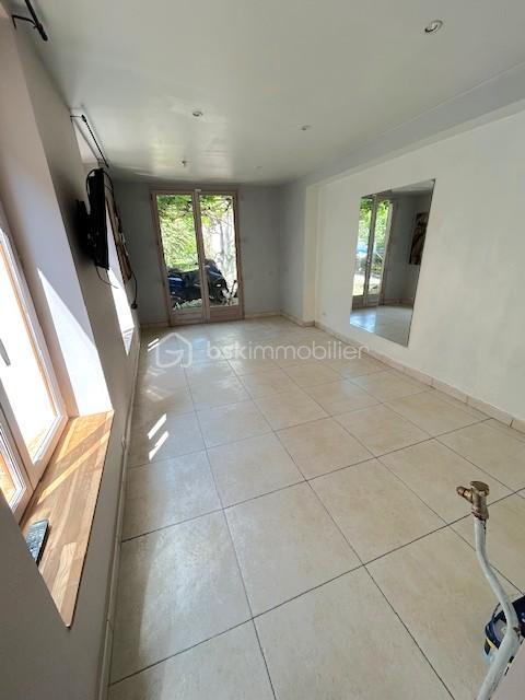 Maison - 187 m² - 9 pièces