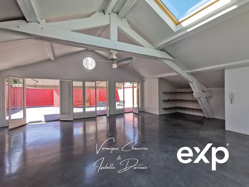 Loft - 181 m² - 5 pièces