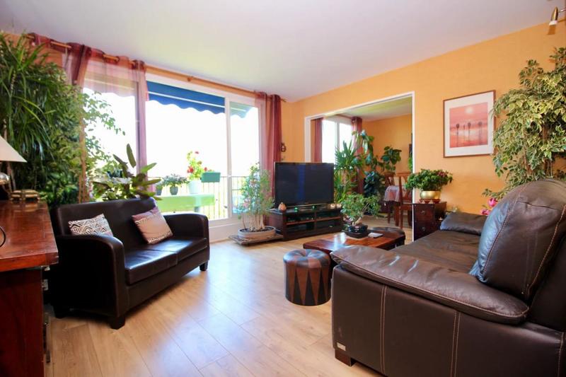 Appartement - 97 m² - 6 pièces
