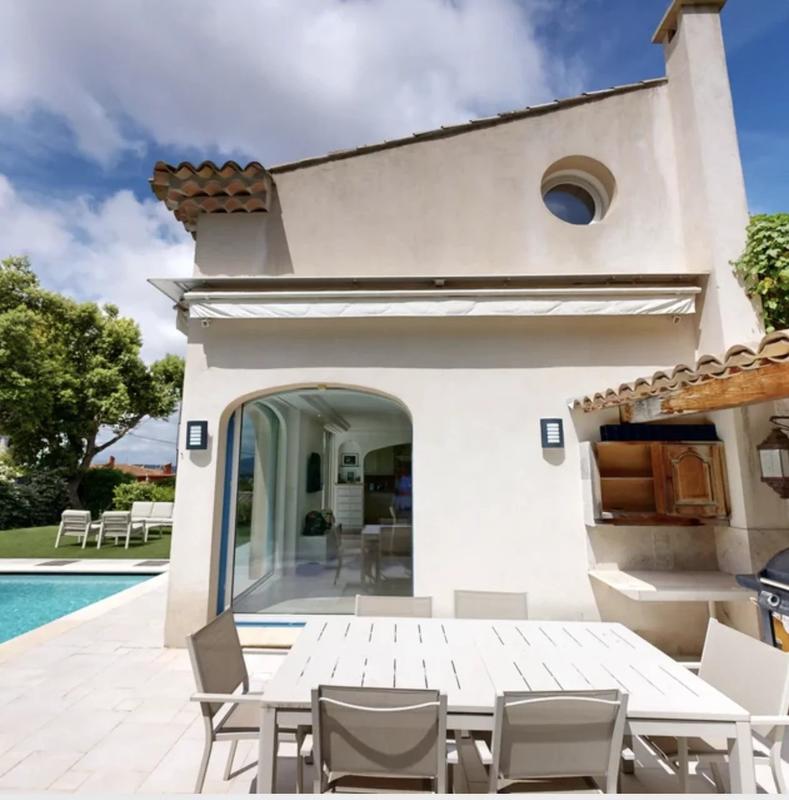 Maison - 200 m² - 7 pièces