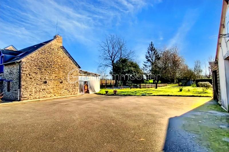 Maison en pierre - 126 m² - 7 pièces