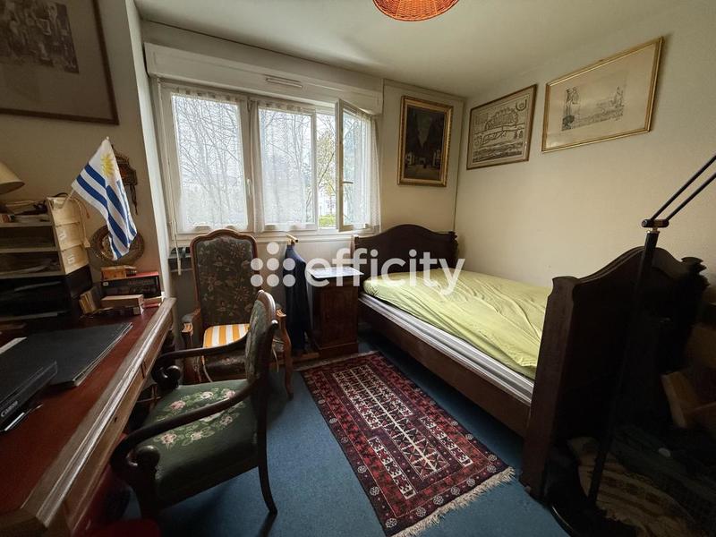 Appartement - 99 m² - 5 pièces