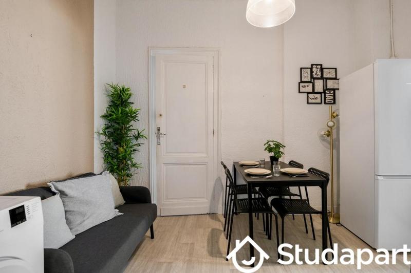 Chambre - 15 m² - 1 pièce