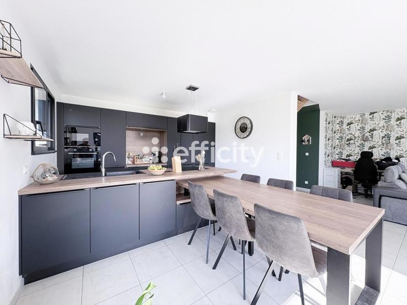 Maison - 120 m² - 6 pièces