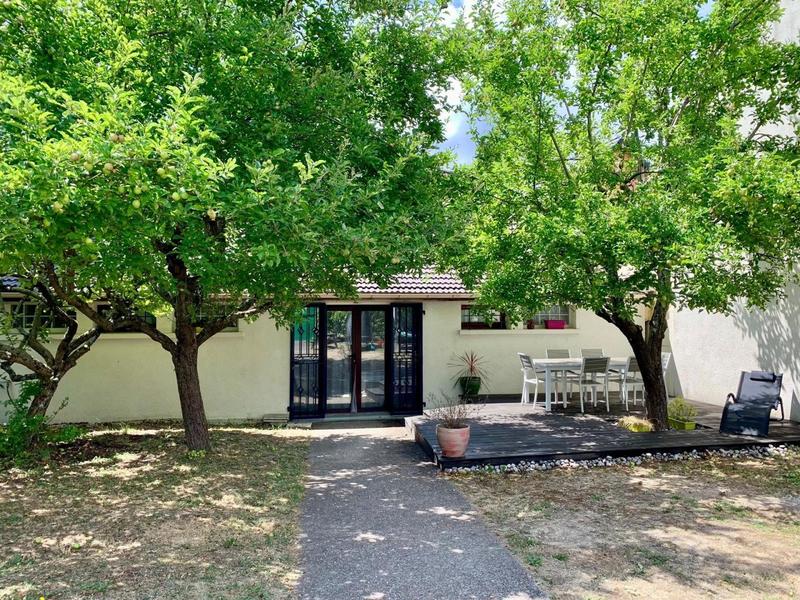 Maison - 200 m² - 8 pièces