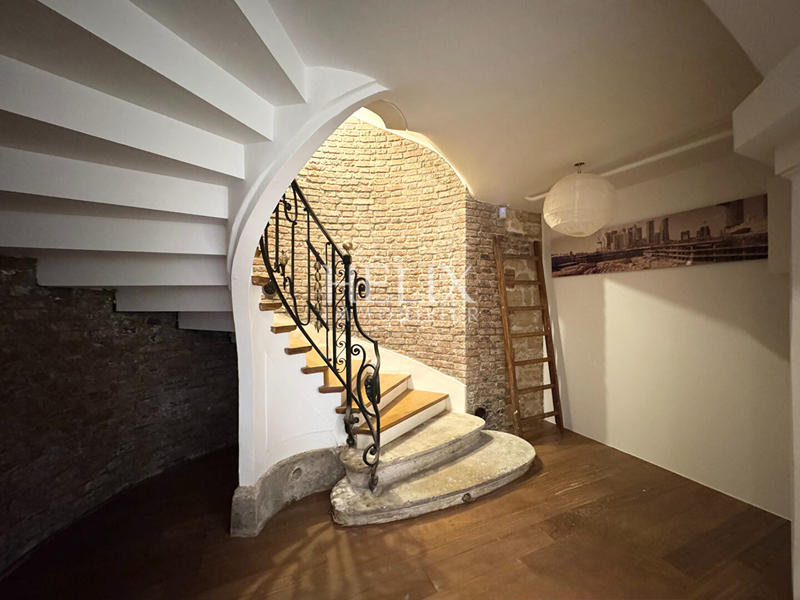 Appartement - 130 m² - 4 pièces