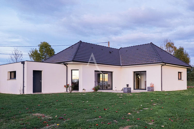 Maison - 104 m² - 4 pièces