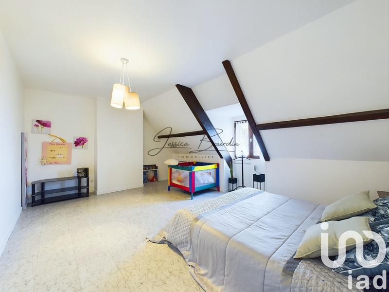 Maison - 260 m² - 7 pièces