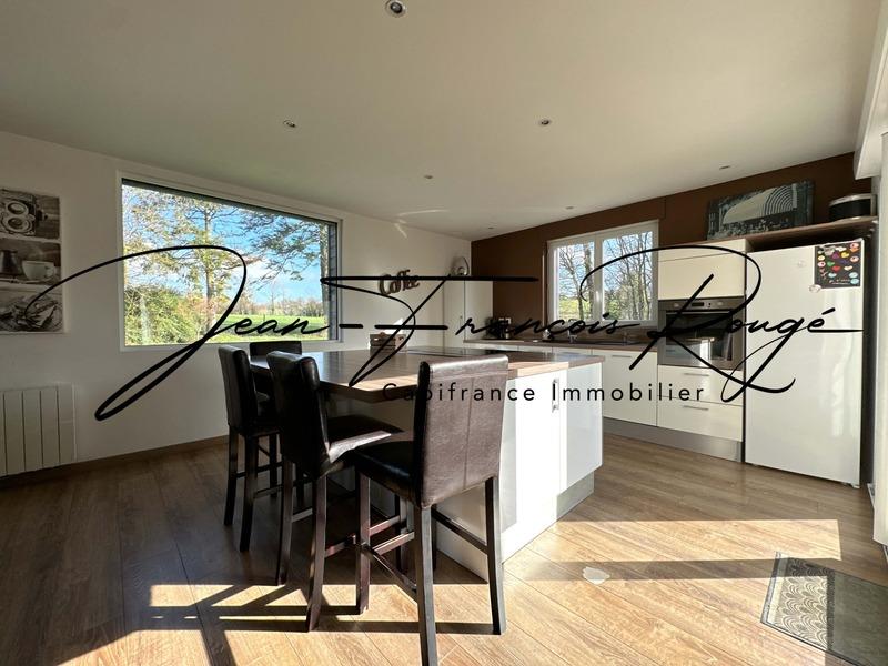 Maison - 175 m² - 6 pièces